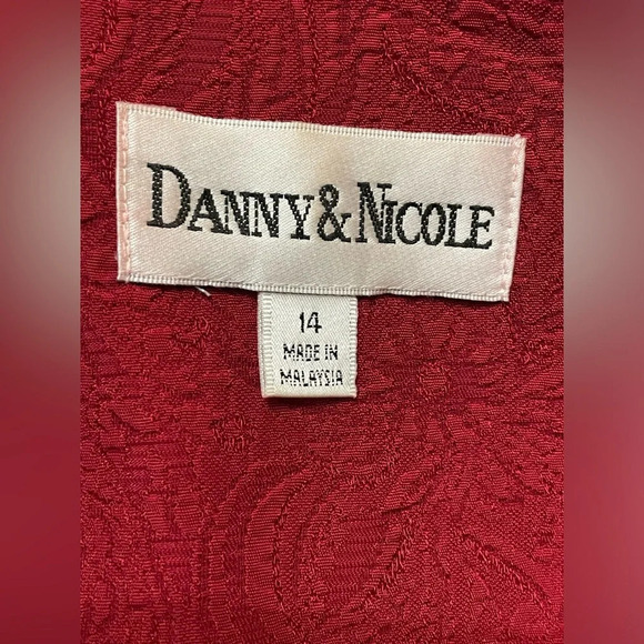 Danny & Nicole women's red 2pc dress buttonup jacket & skirt suit size 14 - Picture 8 of 14